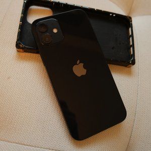 Apple iPhone 12 - 64GB Unlocked for all carriers